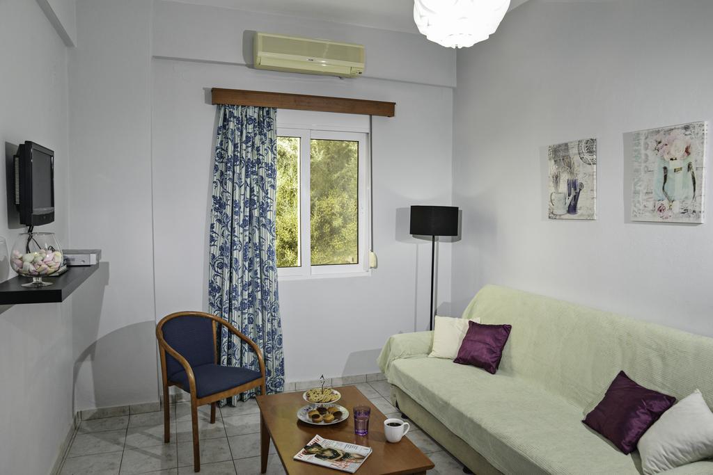 Helios Apartments Plakias Room photo